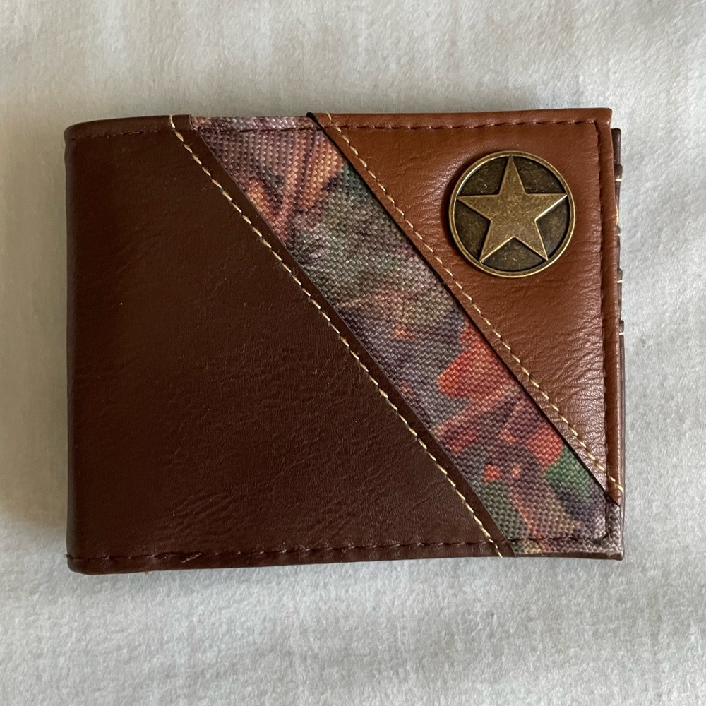 COPY - Magellan outdoor men’s wallet. New without tags, never used